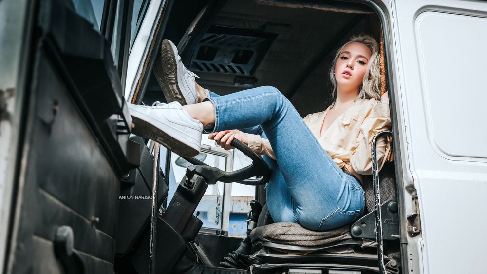 Lady Truck