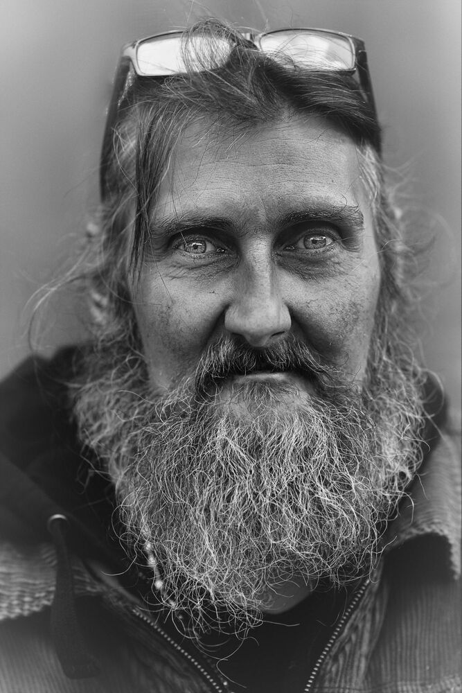 Portraits of homeless.