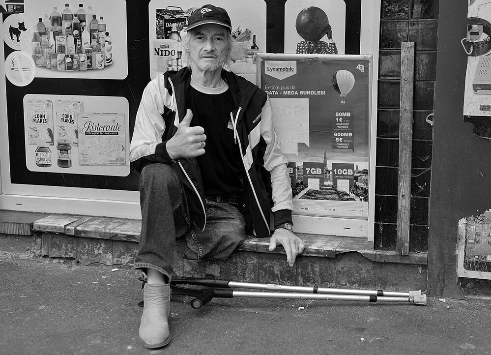 People from the city Charleroi(Belgium).
