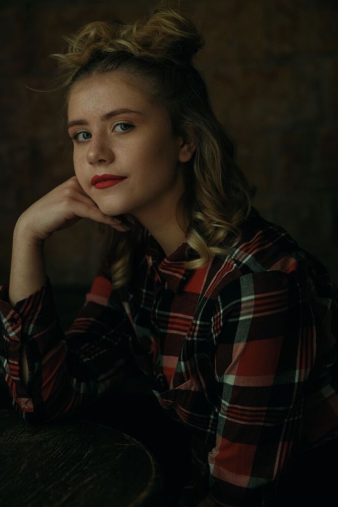 Девушка