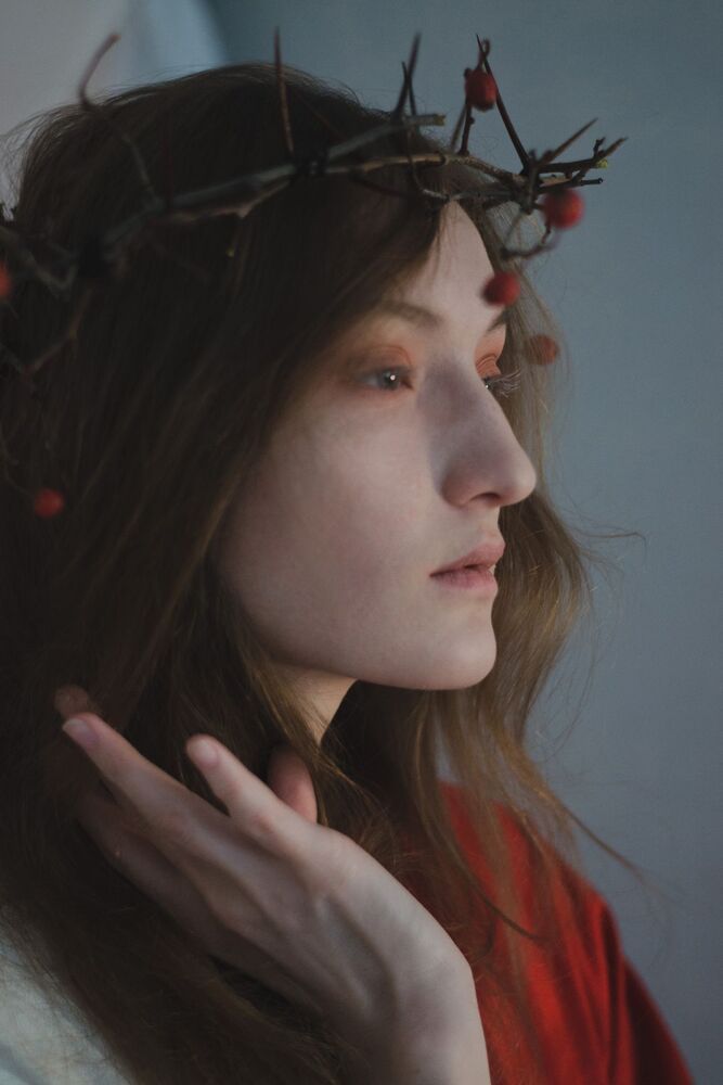 thorny crown of autumn