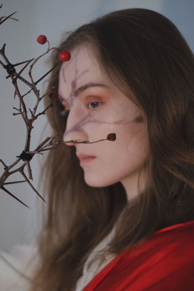 thorny crown of autumn