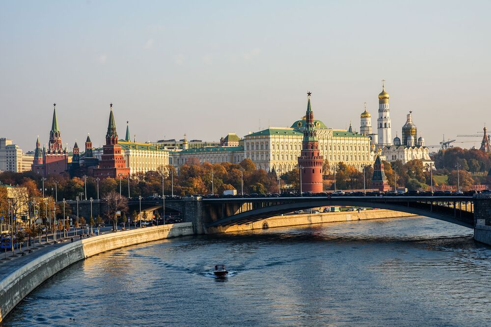 Москва просыпается