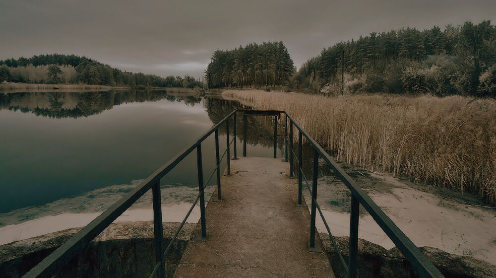 16 : 9