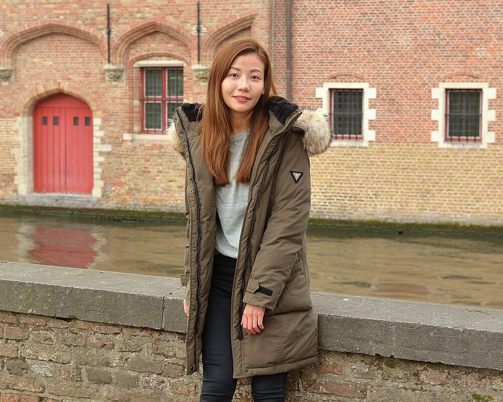 Girls in Bruges.
