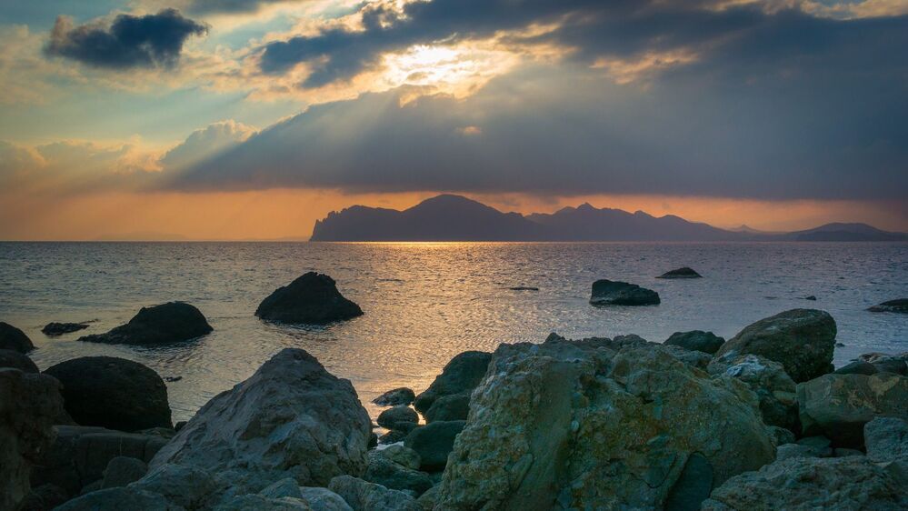 Осень в Крыму (серия)