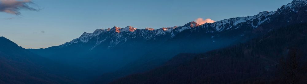 Осеннее путешествие к величественным вершинам.