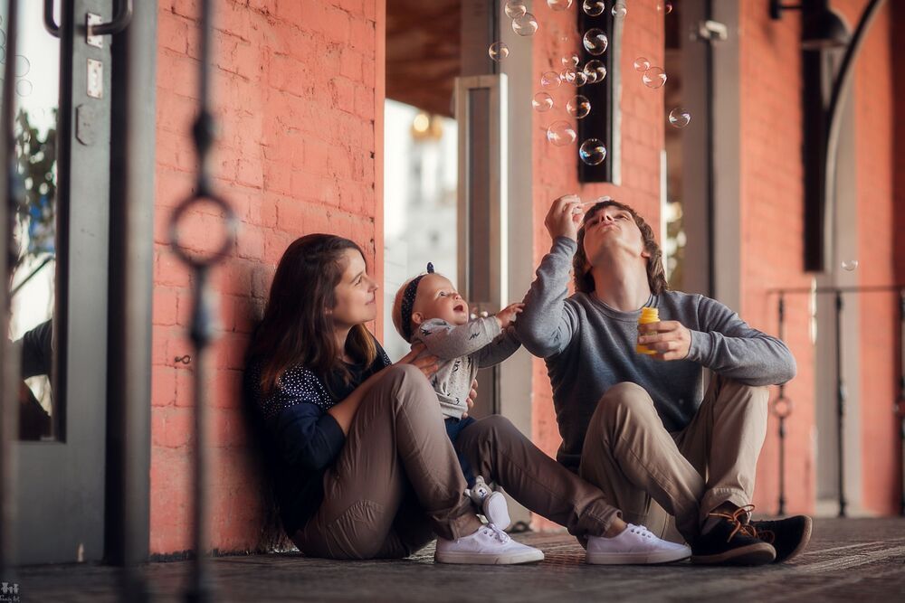 На стиле)