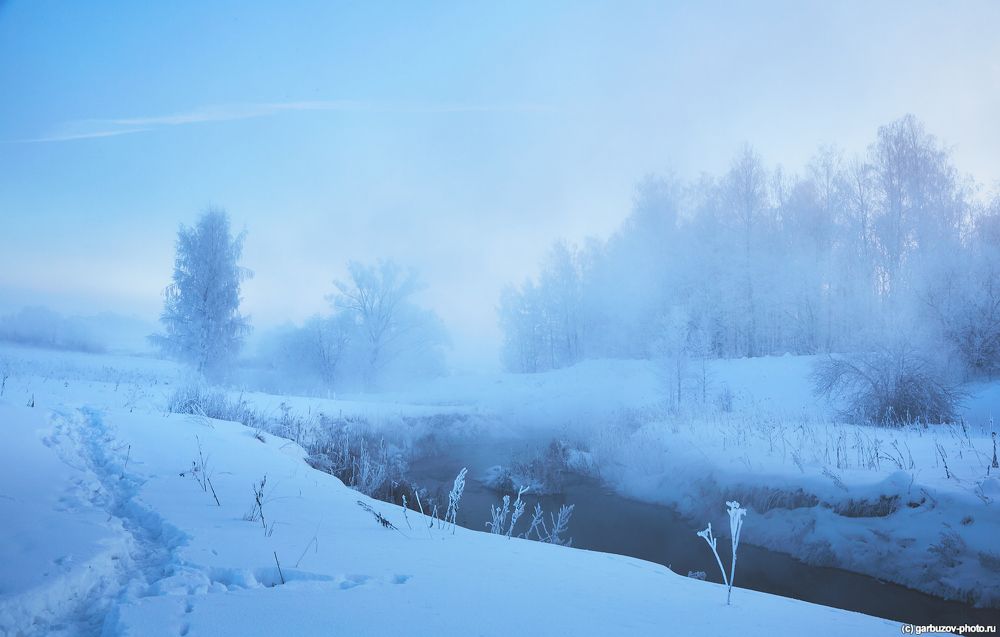 Утро морозное, утро седое