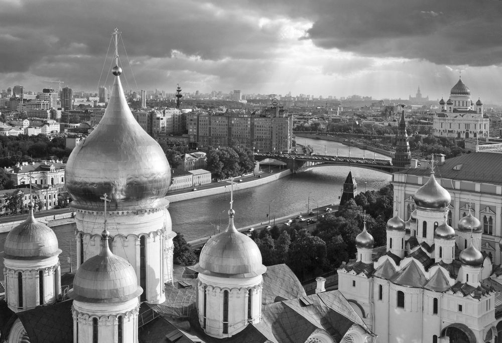 РЕДКИЙ ВИД НА МОСКВУ ( с колокольни Ивана Великого в Кремле)
