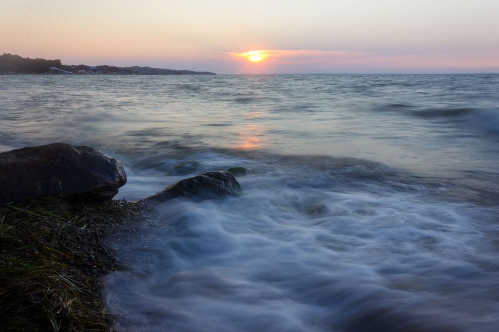 Воды Таманского залива