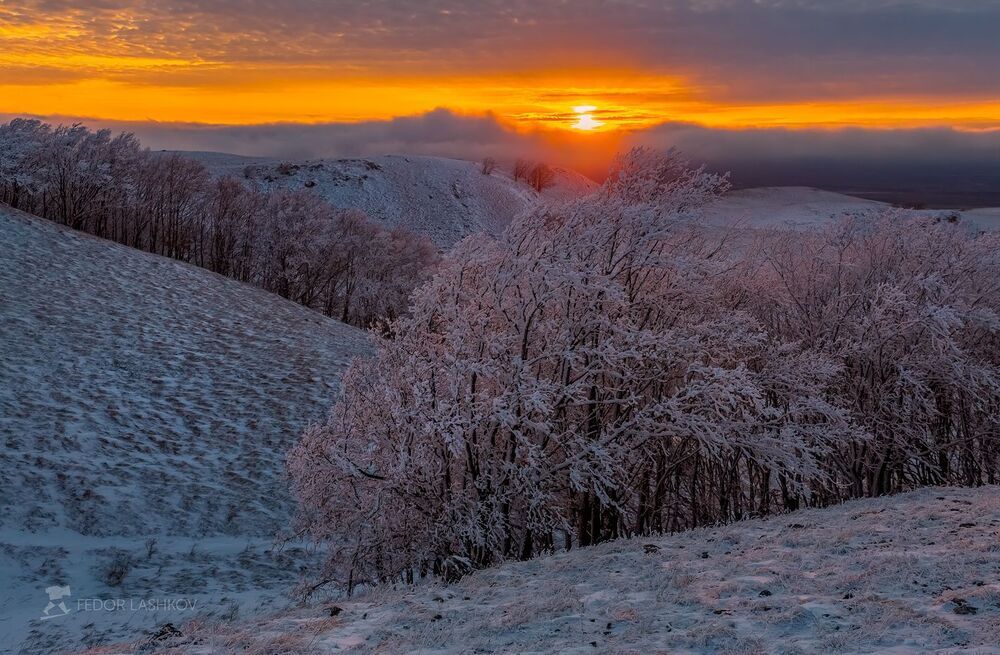 Зимний закат на горе Стрижамент
