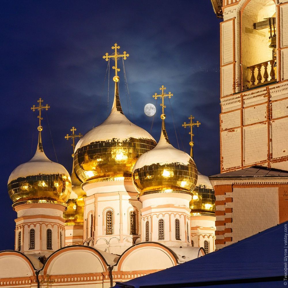 Лунная ночь в обители