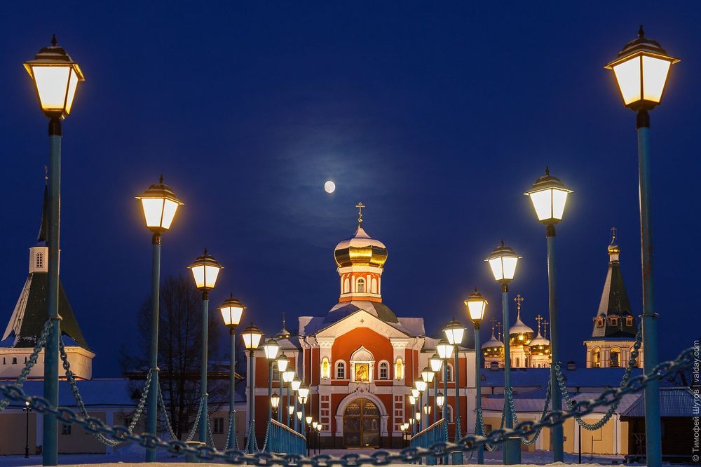 Лунная ночь в обители