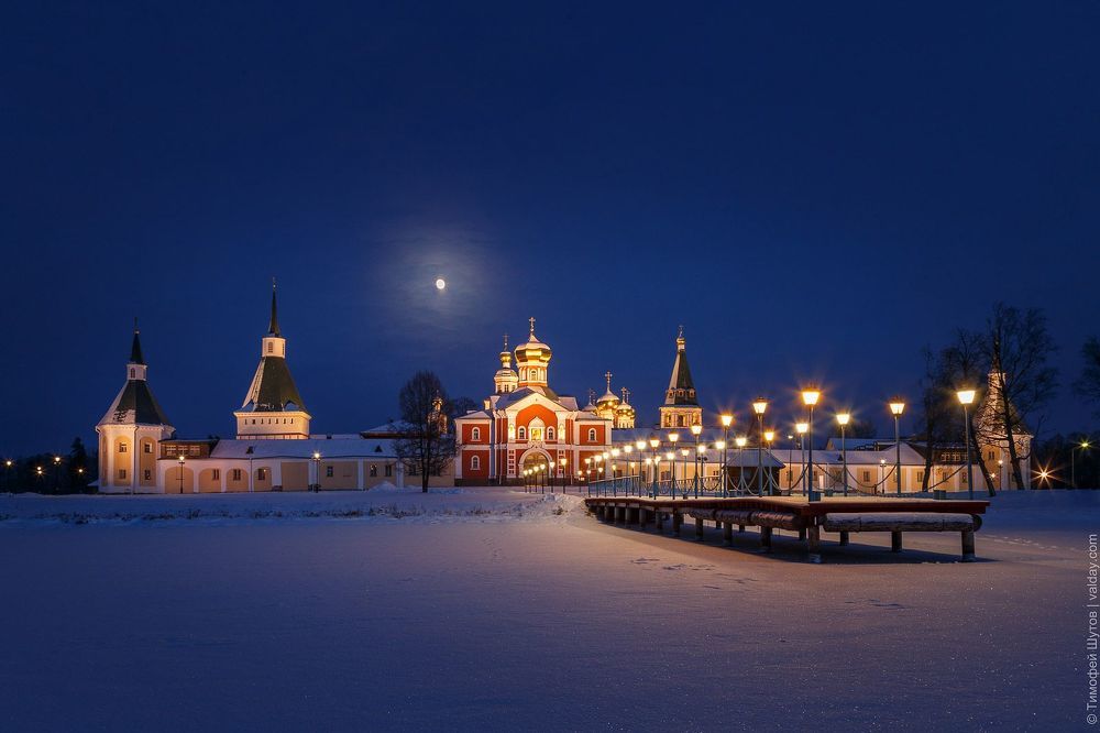 Лунная ночь в обители