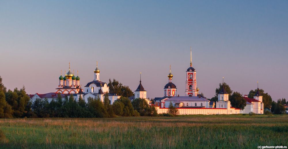 Ростов Великий. Троице-Сергиев Варницкий монастырь.