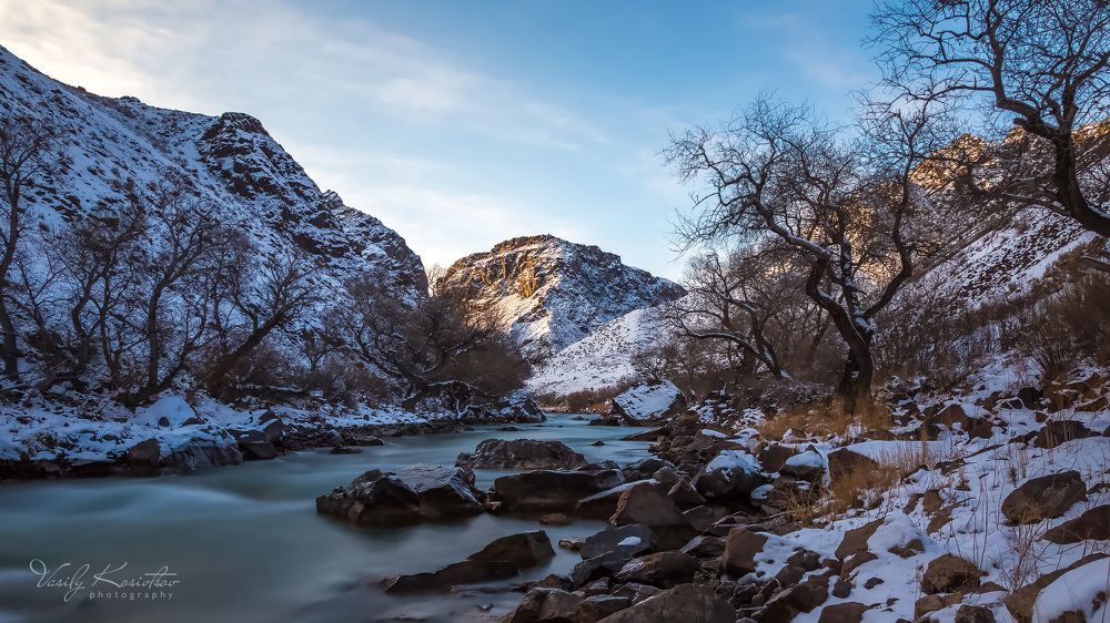 Торайгырская резьба водой