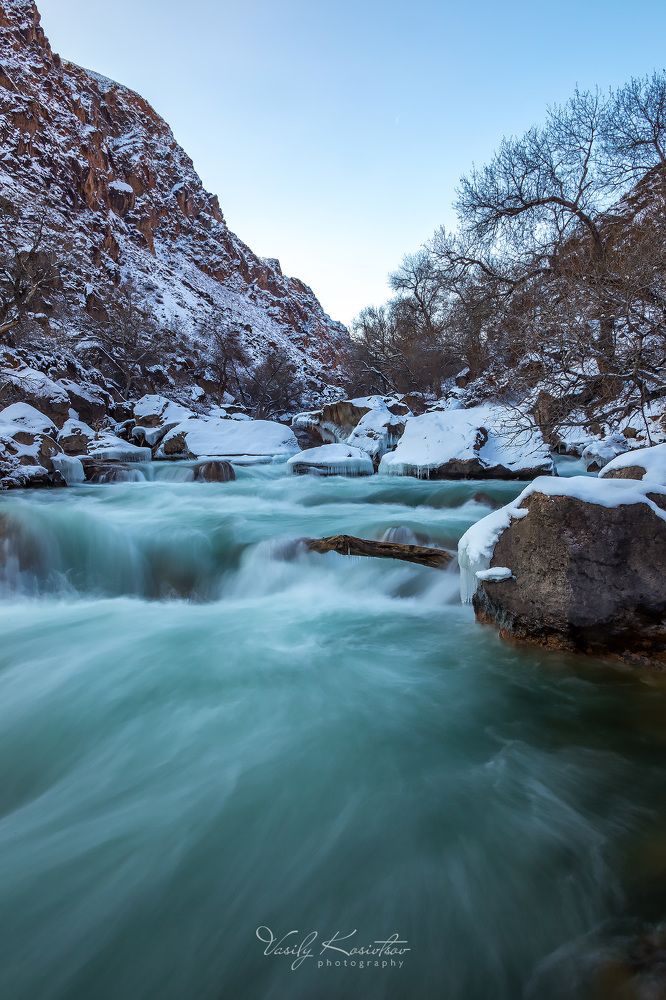 Торайгырская резьба водой