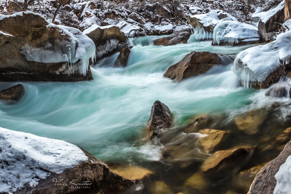 Торайгырская резьба водой