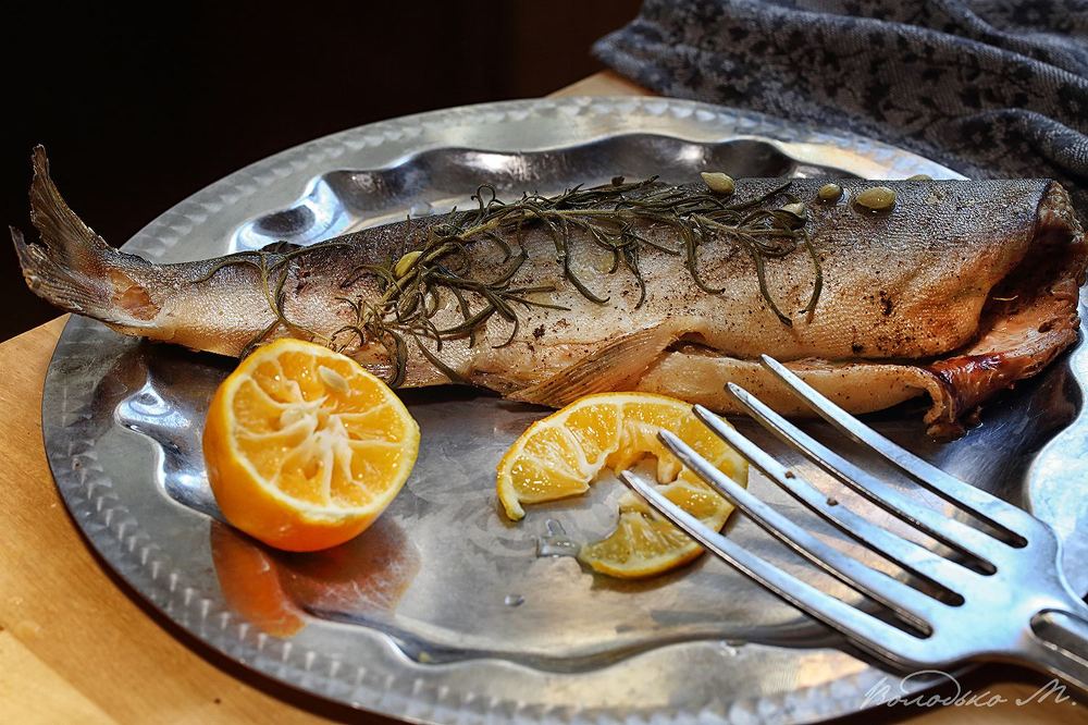 Горбуша с розмарином и лимоном