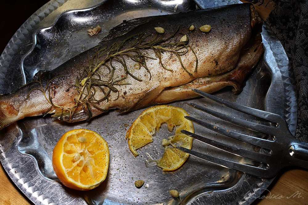 Горбуша с розмарином и лимоном