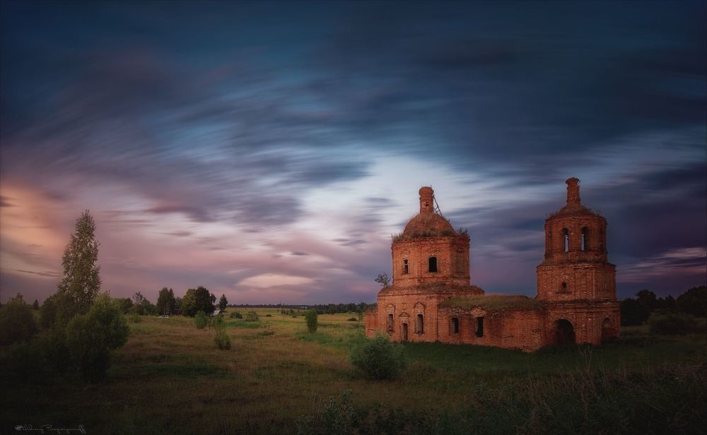 Покровская церковь.