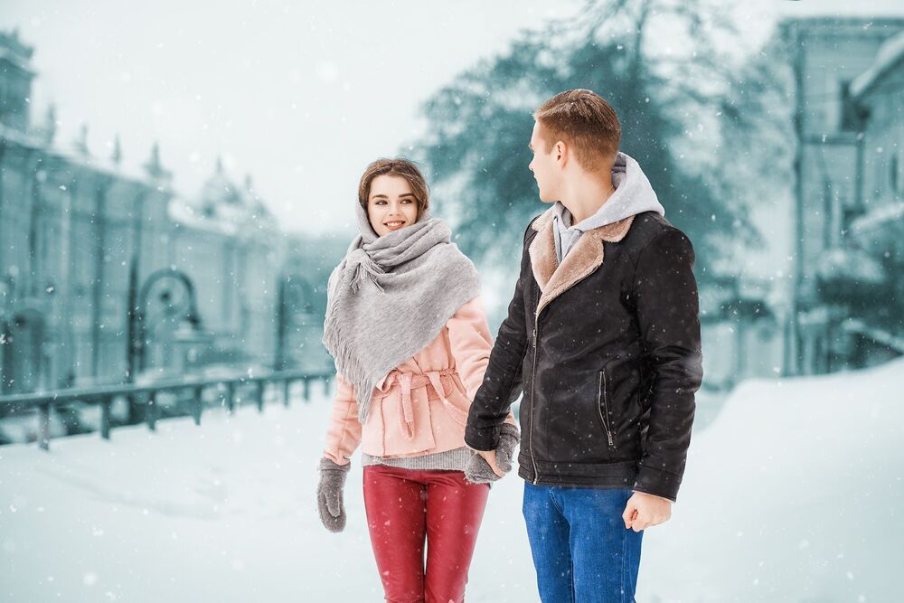 True love and a winter kiss!