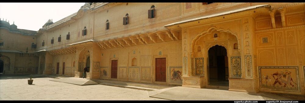 Джайпур. Nahargarh Fort, Madhvendra Palace