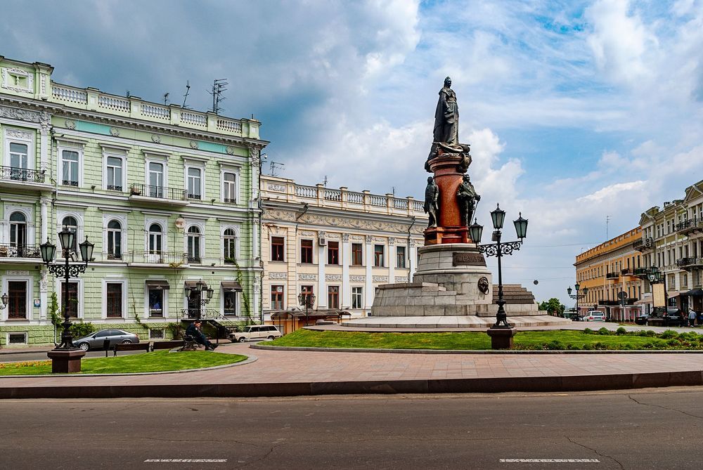 основателям города Одесса