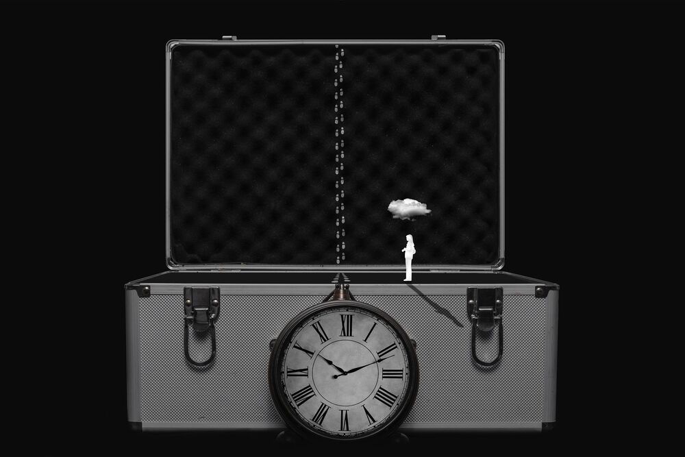 Life Time - I

In this image, you are witnessing a lifetime living
This image has two other images that will be set up
But when time runs out, life ends and the wanderings are over. And again, time is created and this cycle continues, perhaps without purpose