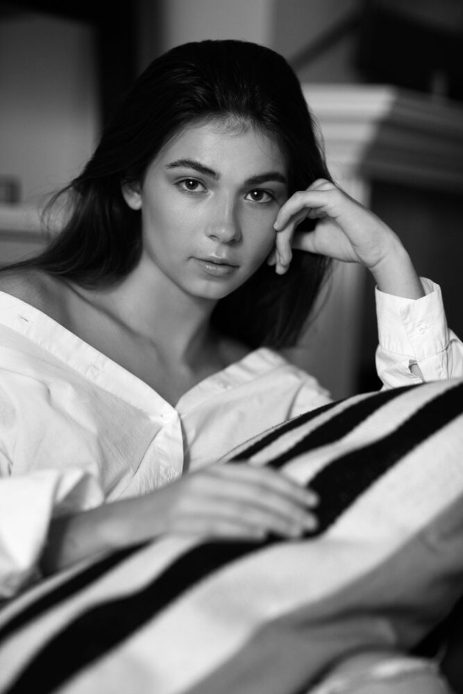 Portrait of a young girl.