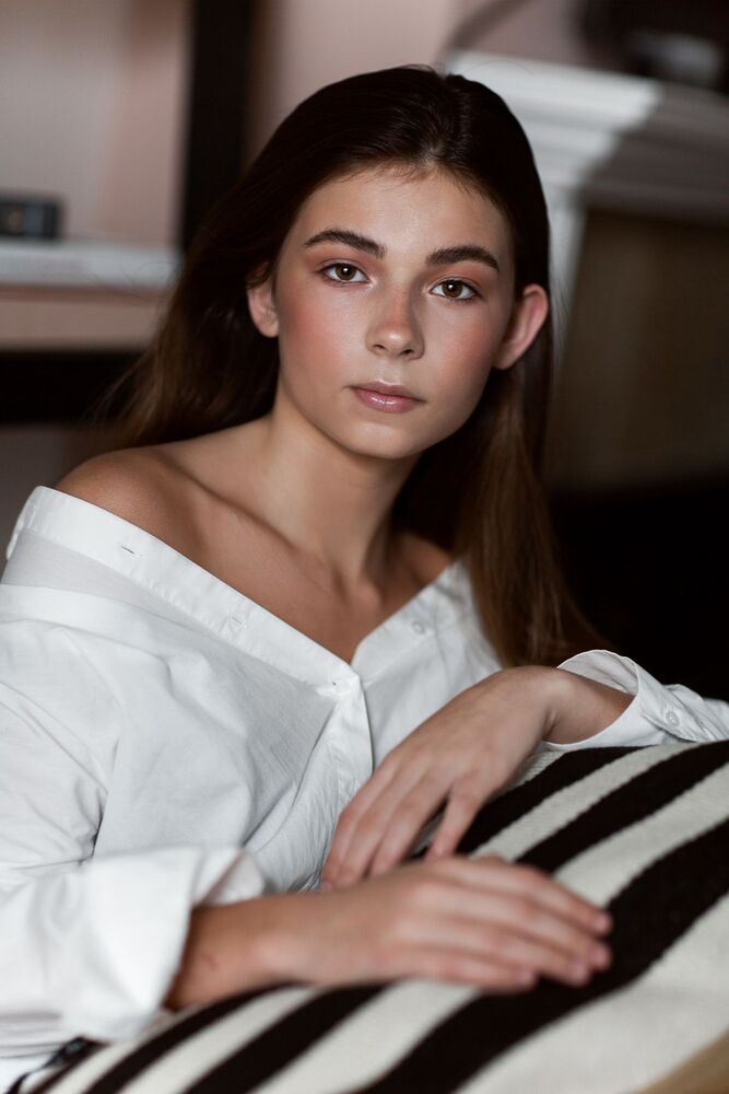 Portrait of a young girl.