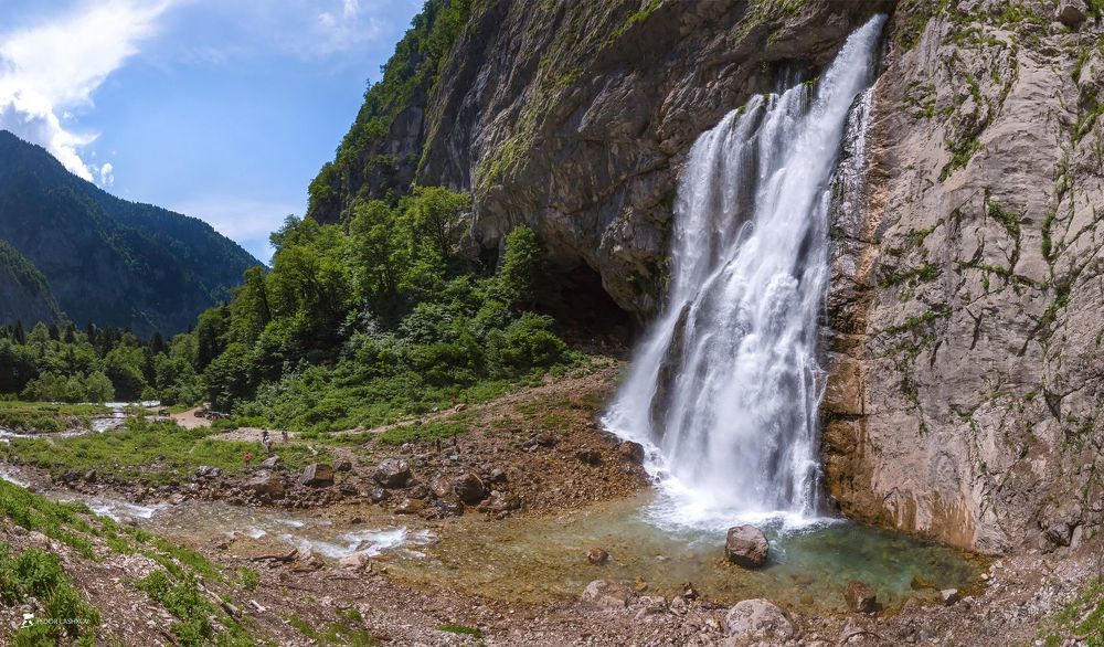 Ге́гский водопад.