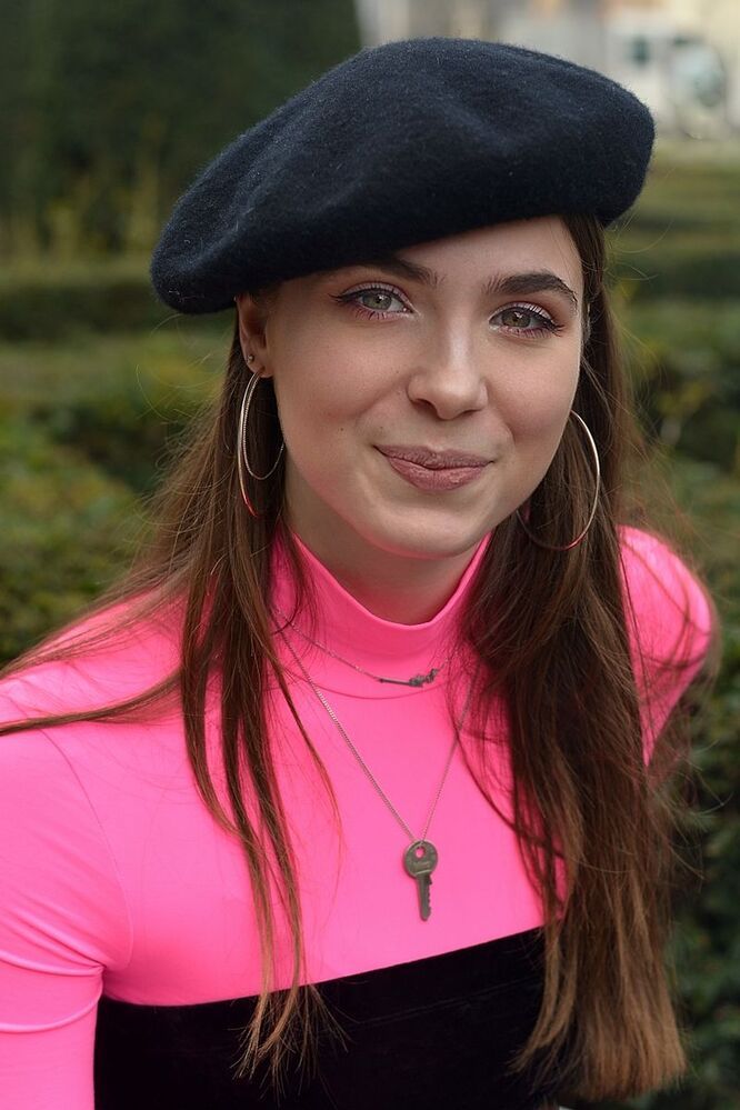Streetportraits of girls of Brussels(Belgium)