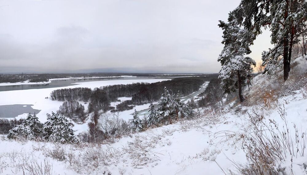 Первый снег на Оби (панорама 4*2 кадров)