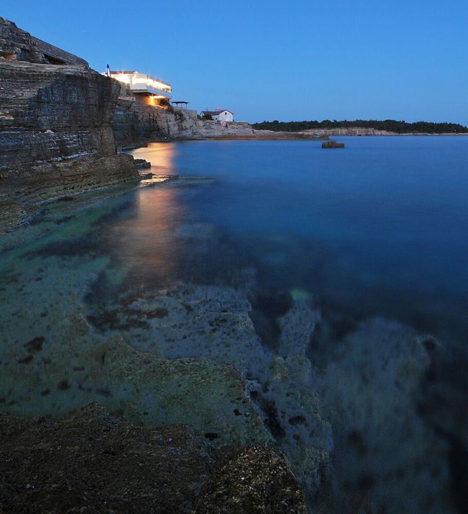 Про вечерние камни и море