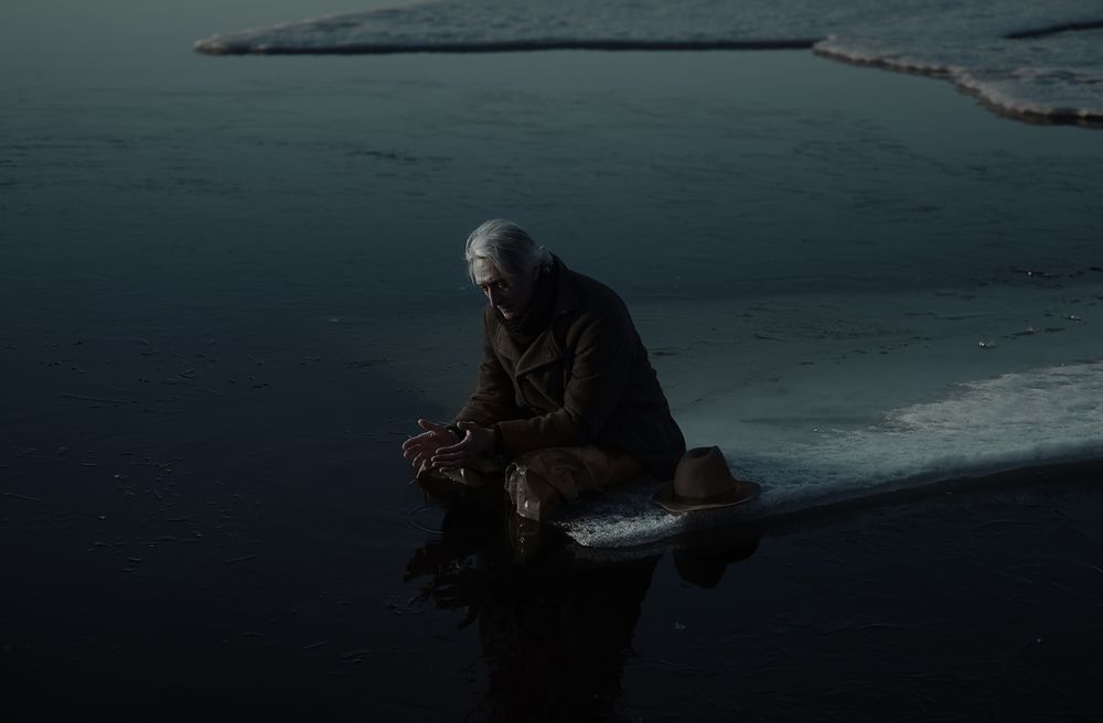 Depression Самое страшное для человека, она ломает стимул и желание. В ней утонуть может абсолютно все, даже вся твоя жизнь. Спасибо Ивану Петкову в реализации этого проекта.