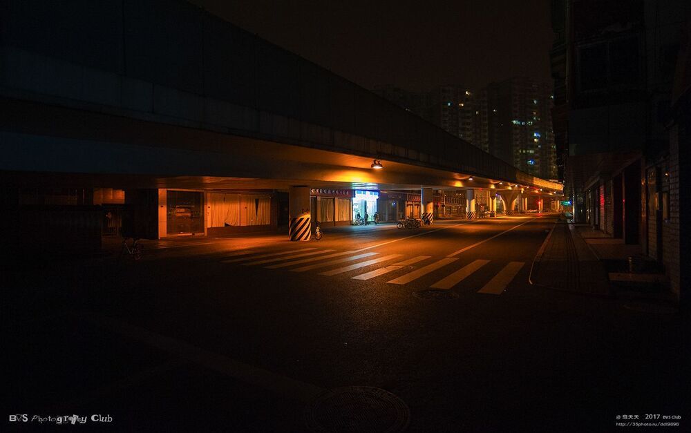 夜街静与动