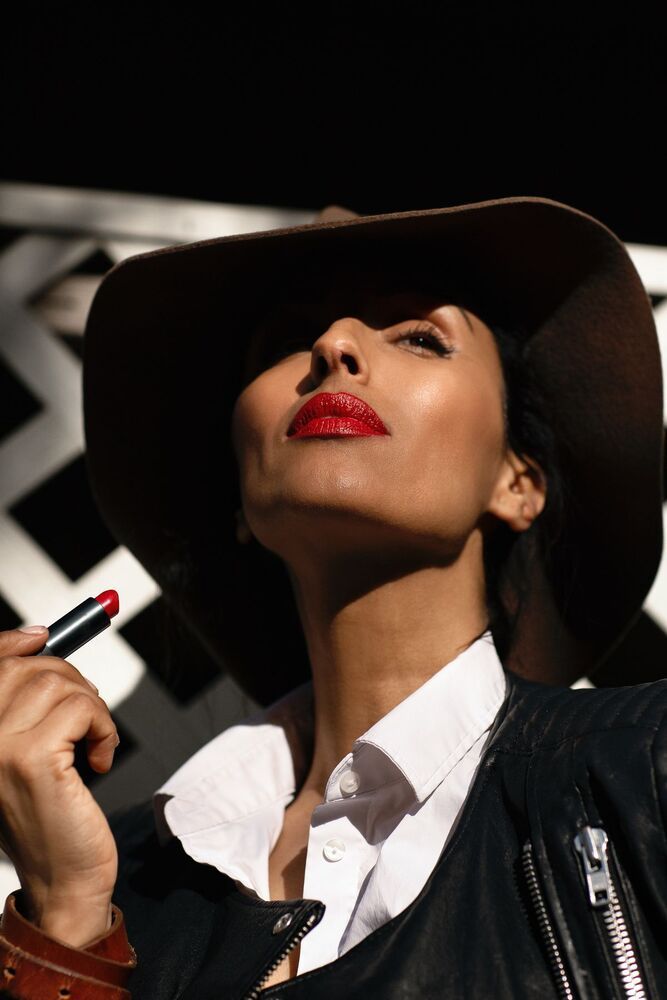 Gloria Mamurov. Los Angeles actress.