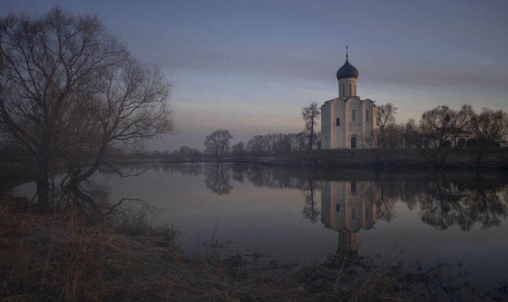 Покрова на Нерли.Апрель.