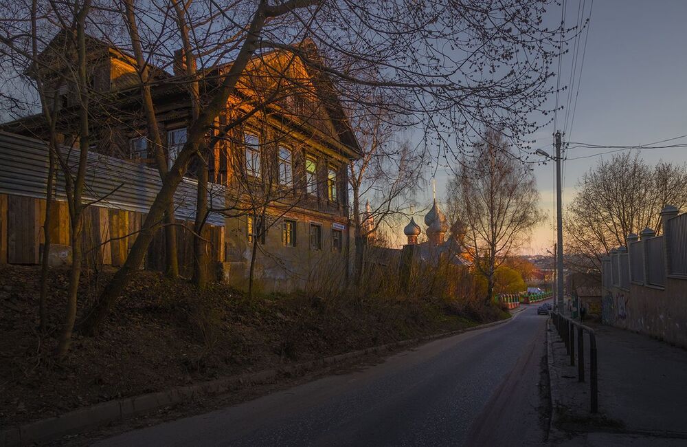 Апрель