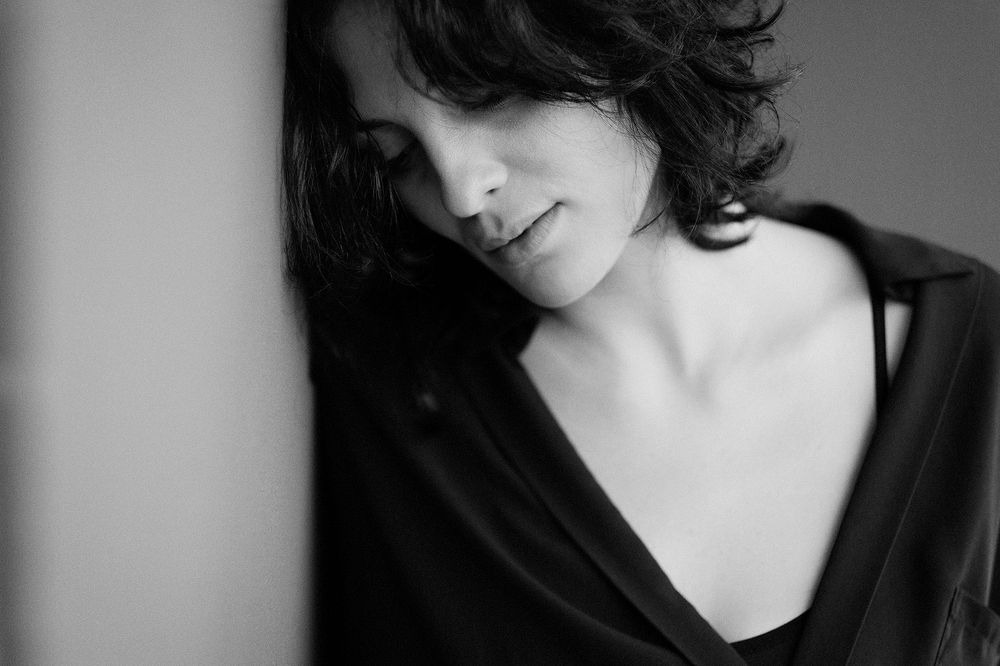B and W