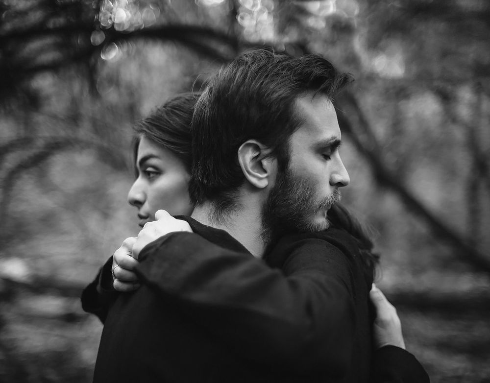 Daniel and Veronika (bw)