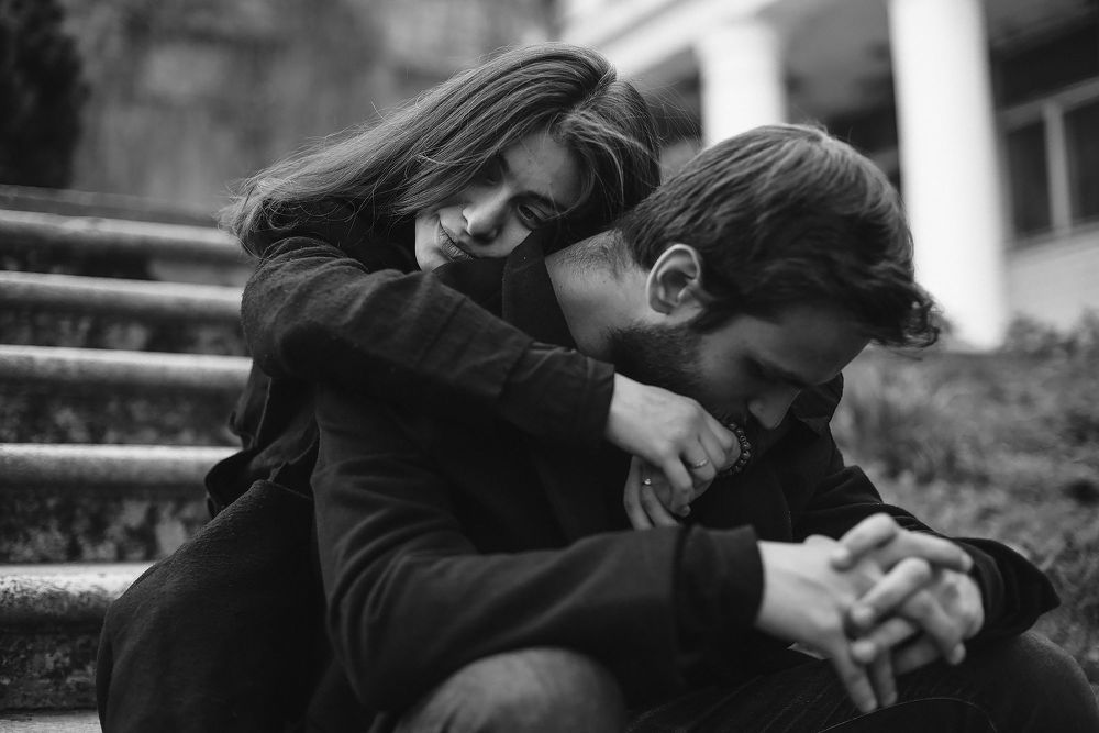 Daniel and Veronika (bw)