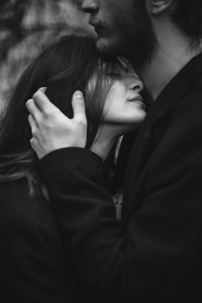 Daniel and Veronika (bw)