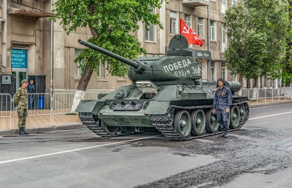34-ка возглавляющая колону