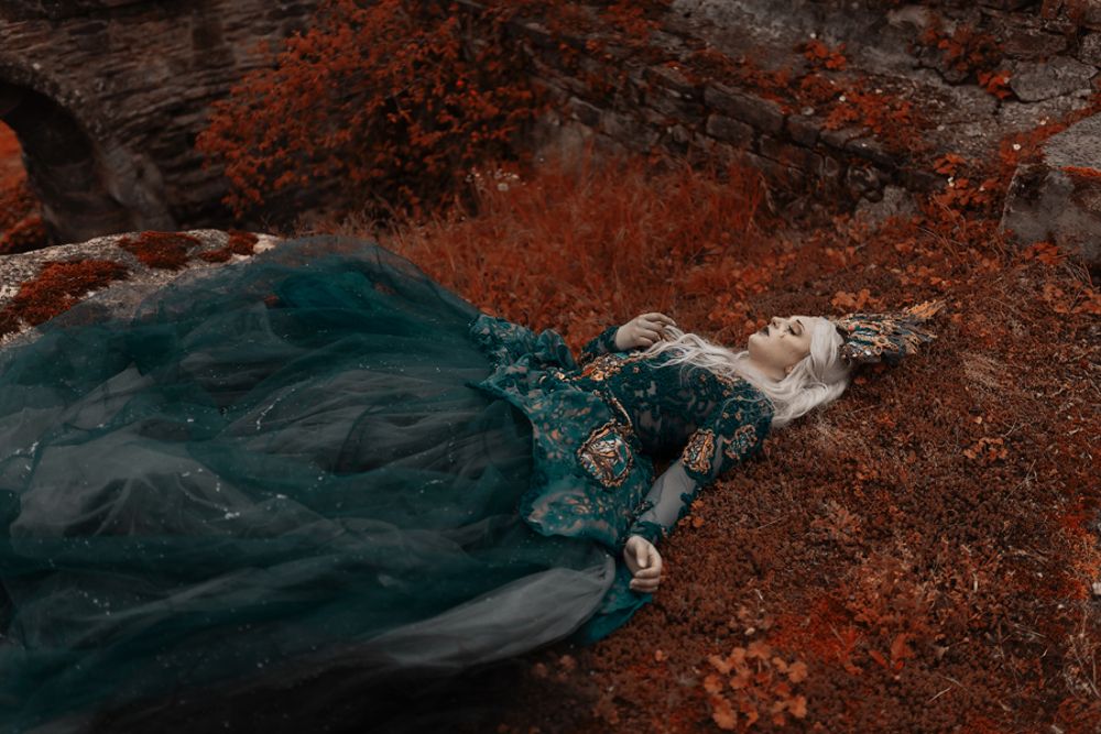 "Queen of the web" Holland MAY 2019 Фото снято в одном из замков в Бельгии. По поводу организации фотосессий +7-911-948-34-93