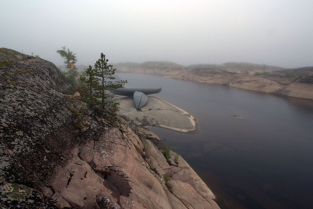 костер давно потух
