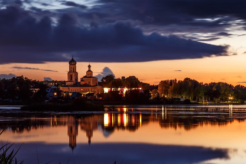 Зеркальная ночь
