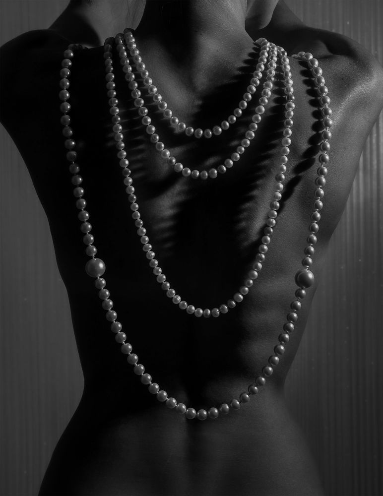 Pearl fetter